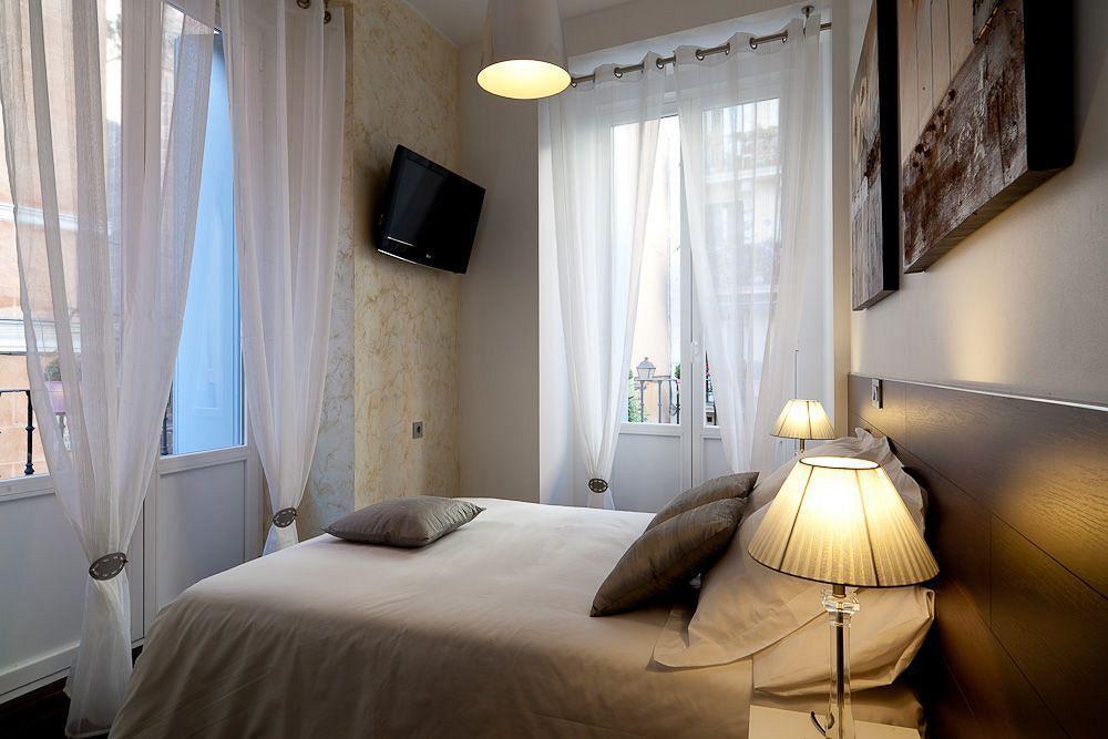 THC Latina Hostel Madrid Exterior foto