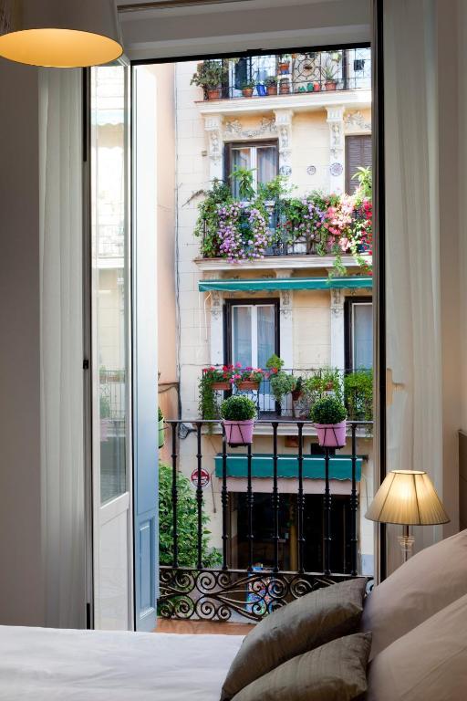 THC Latina Hostel Madrid Exterior foto